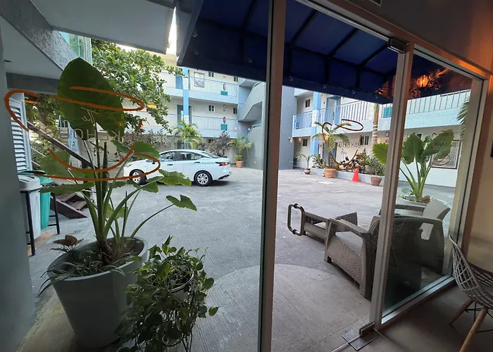 Days By Wyndham Hotel